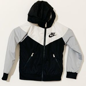 Nike windrunner jacket  size 4 xs Kids euc